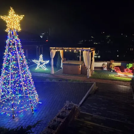 Na Wczasowej شتوروك